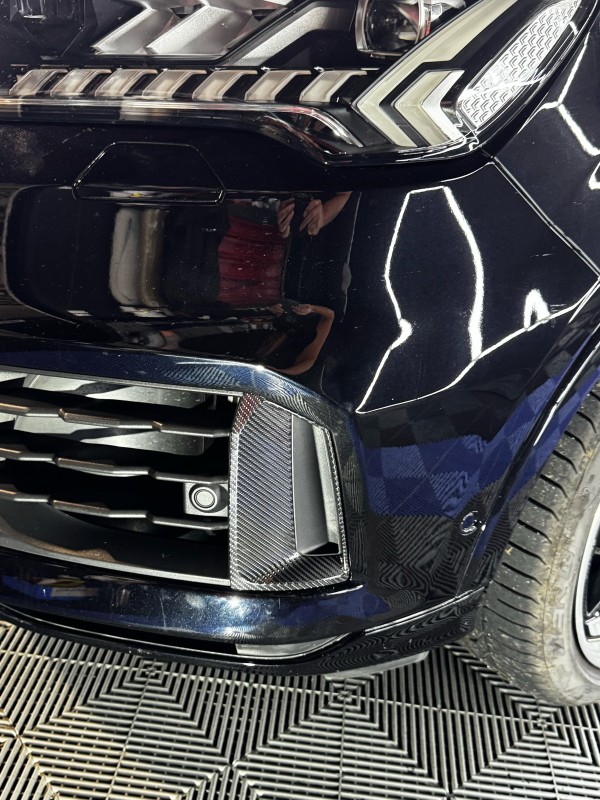 Personnaliser un Audi Q7 avec un covering PPF carbone Hexis Candy Fence à Aix-en-Provence près de Marseille